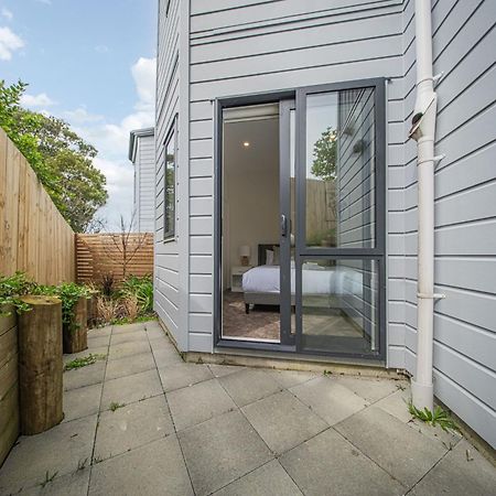 West Harbour Modern 4-Bedroom Retreat Auckland Eksteriør bilde