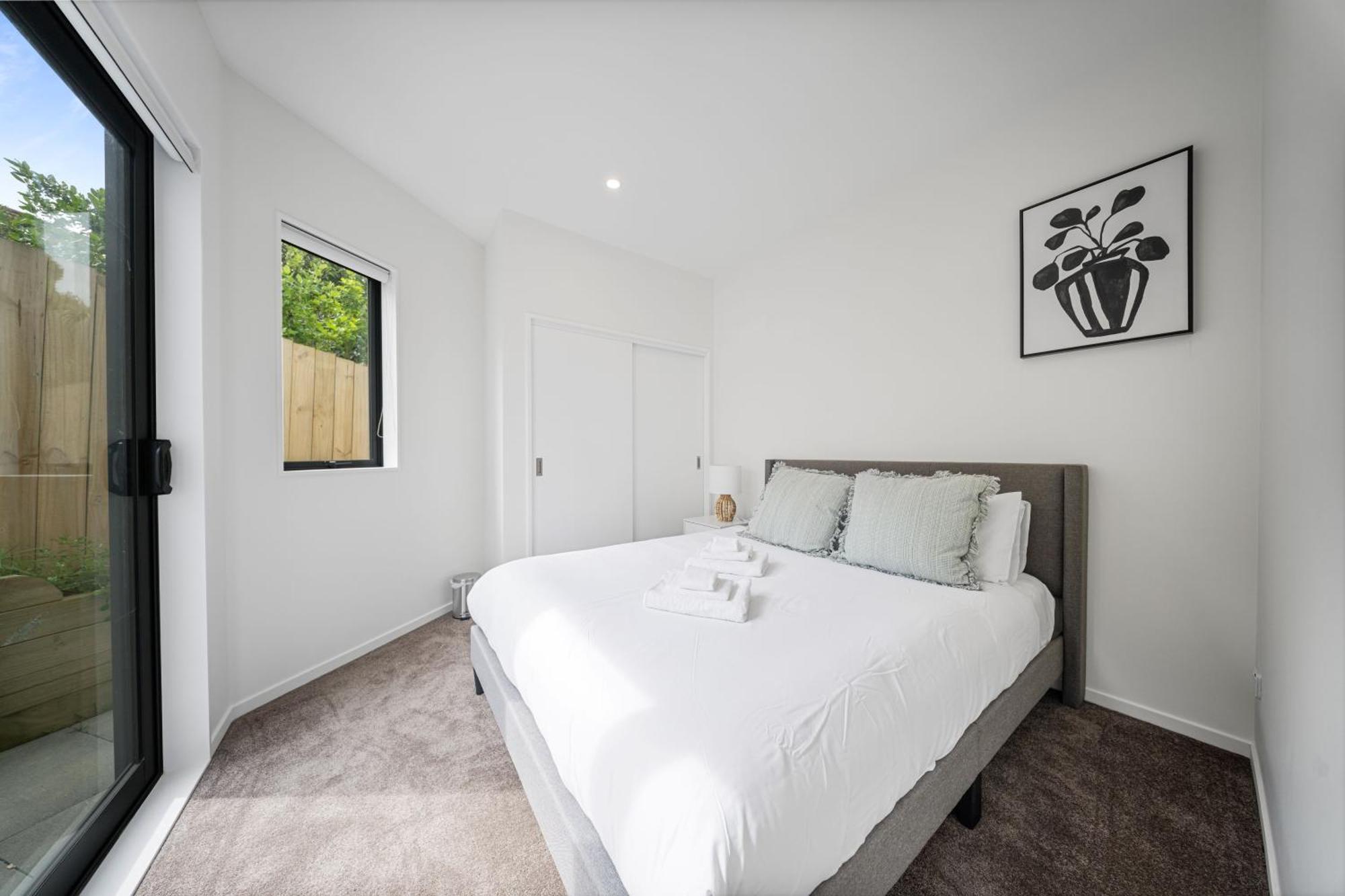 West Harbour Modern 4-Bedroom Retreat Auckland Eksteriør bilde