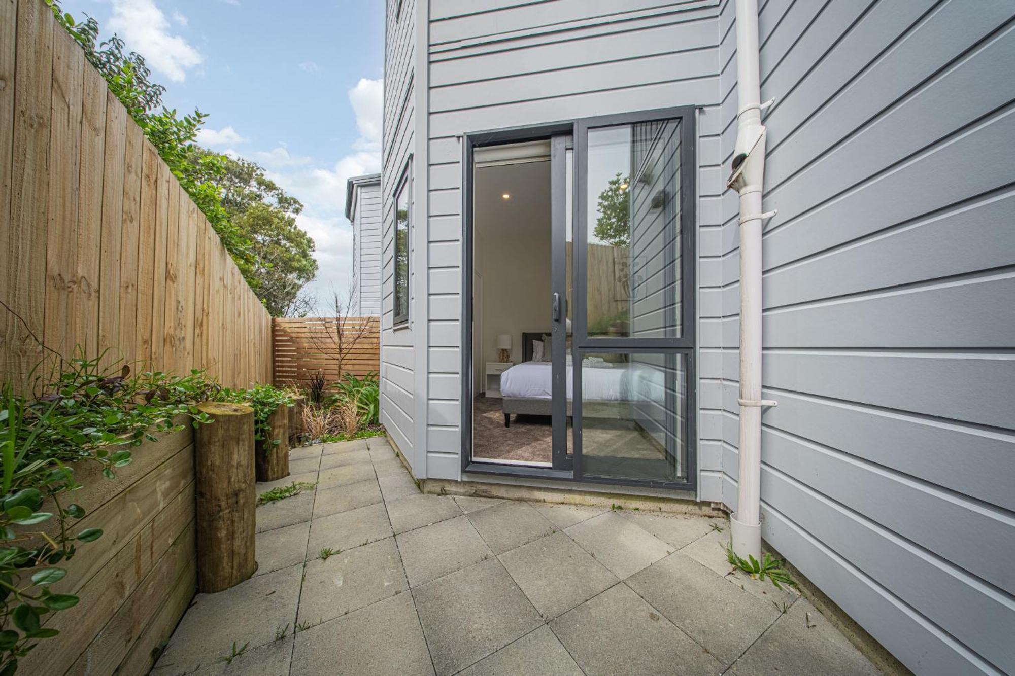 West Harbour Modern 4-Bedroom Retreat Auckland Eksteriør bilde