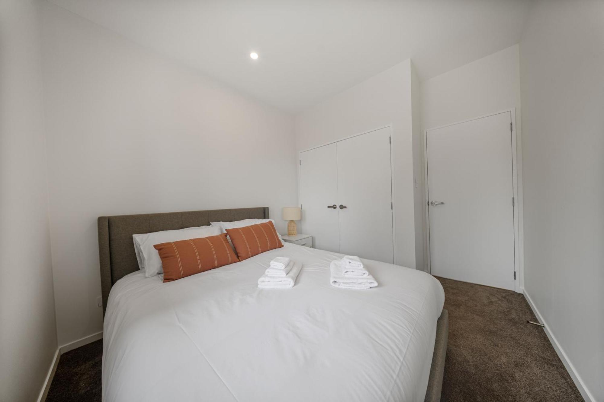 West Harbour Modern 4-Bedroom Retreat Auckland Eksteriør bilde