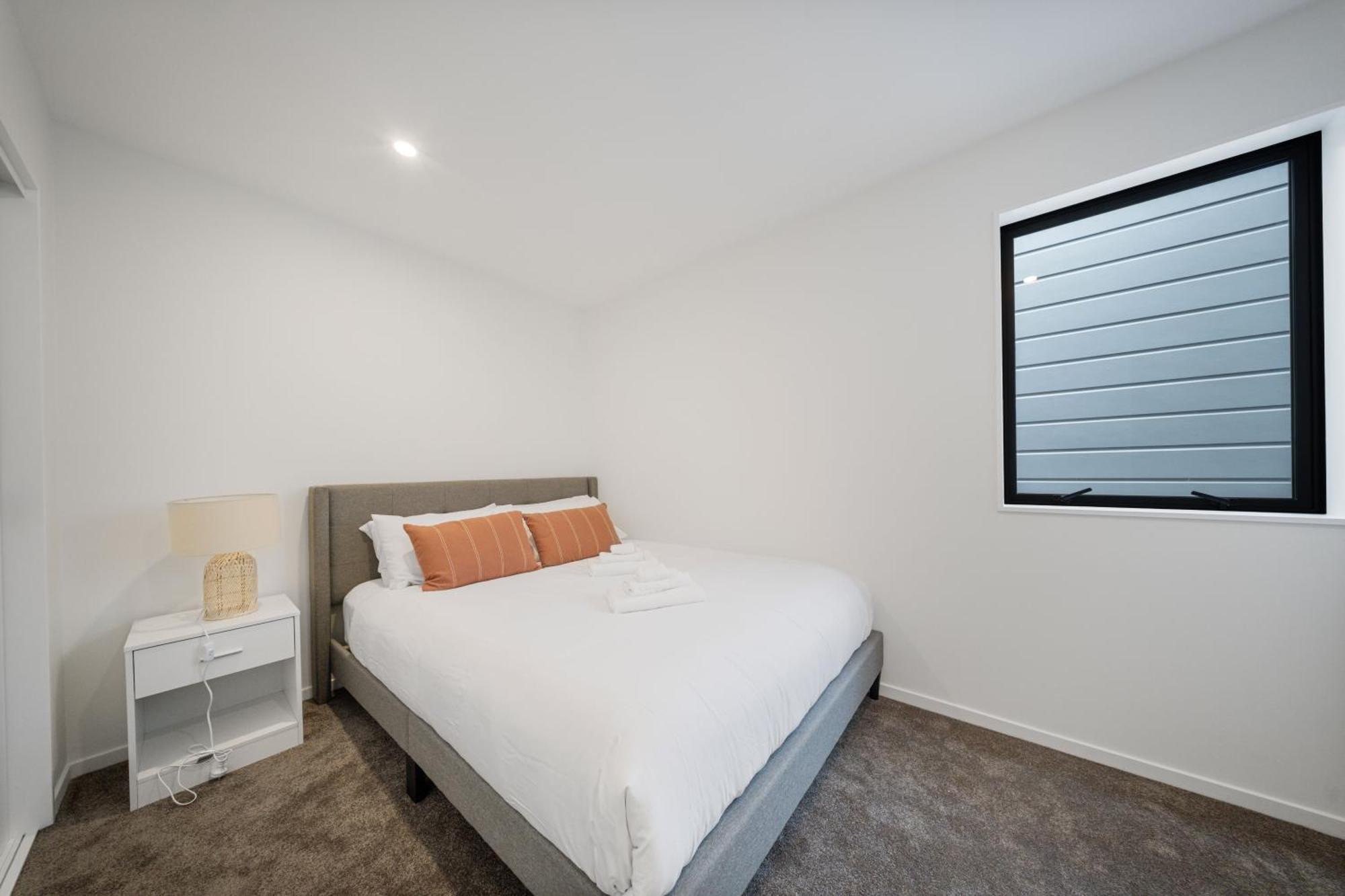 West Harbour Modern 4-Bedroom Retreat Auckland Eksteriør bilde