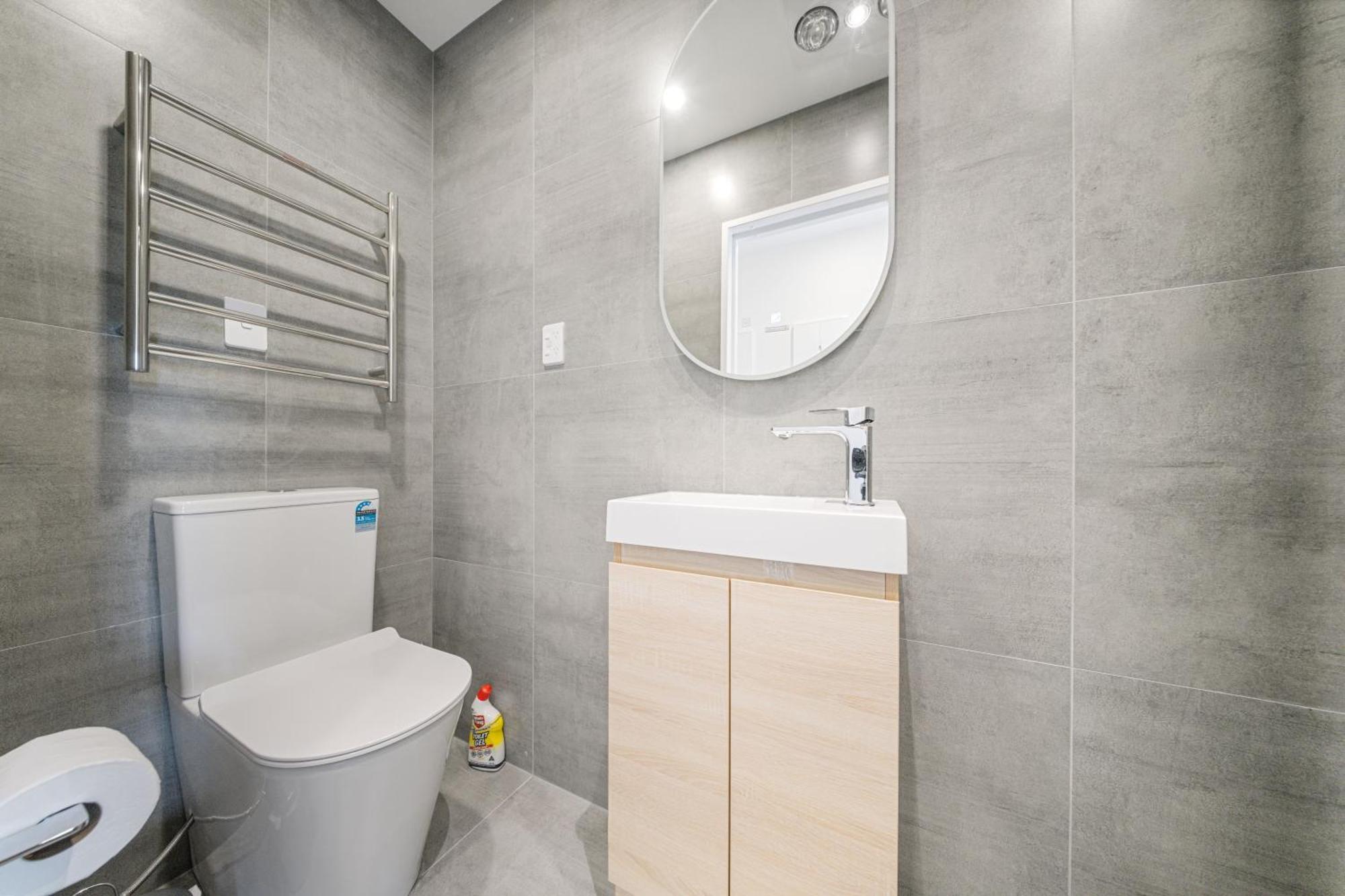 West Harbour Modern 4-Bedroom Retreat Auckland Eksteriør bilde